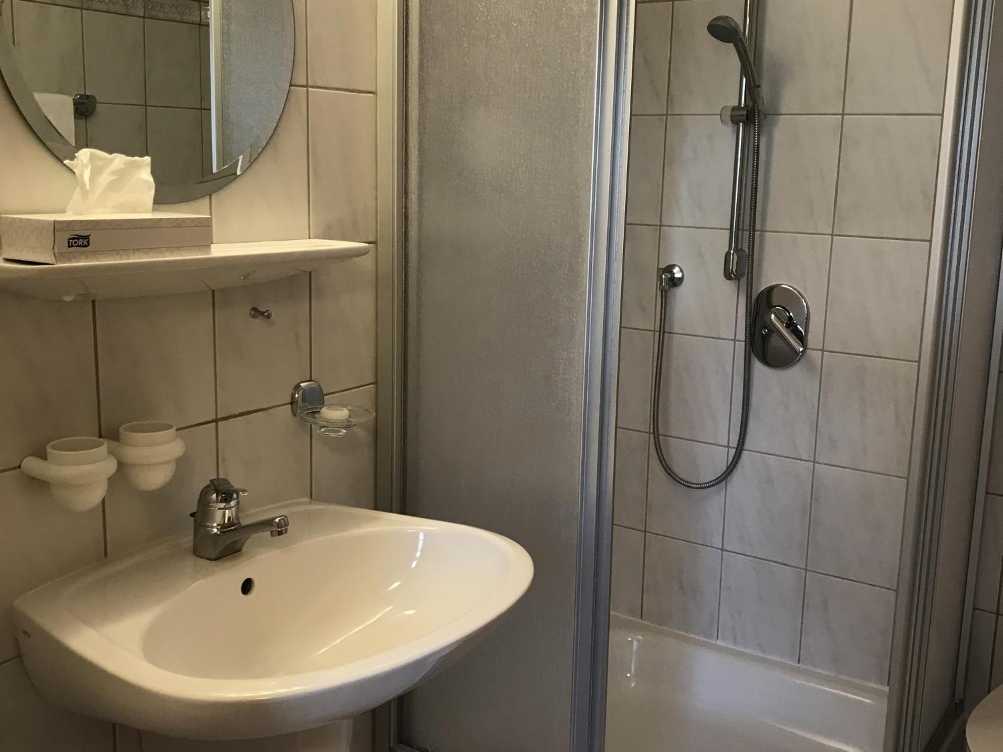 Hotel Hohe Schule Bad Ueberkingen Room photo